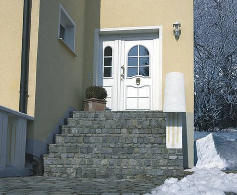 Freiflaechenheizung, AEG Haustechnik Freiflächenheizung, Treppenheizung, Foto: AEG Haustechnik