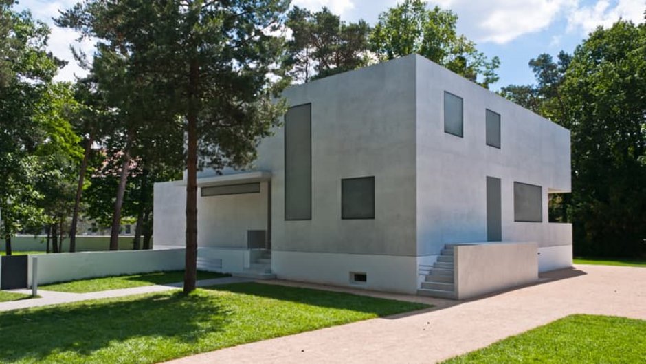 Bauhaus, Bauhausstil, Kubushaus, schräg von der Seite fotografiert, Foto: Stockfotos-MG / stock.adobe.com
