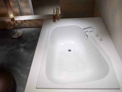 Badewanne, Material, Stahlemaille. Foto: Kaldewei