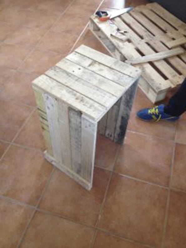 Recycling-Möbel, Nachttisch, Paletten, Foto: picknmix.com