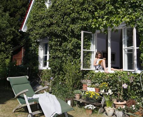 Fassadenbegruenung BHW Fassadenbegrünung, Haus, Efeu, Foto: BHW