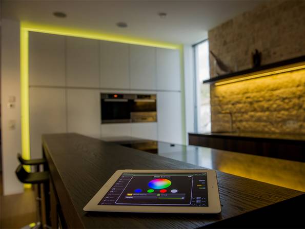 Smart Home, Wohnzimmer, Beleuchtung, Foto: Loxone