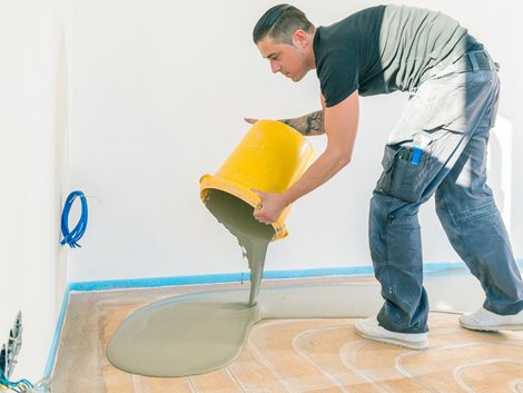 Teppich verlegen, Untergrund zum Verlegen vorbereiten, Foto: karepa / stock.adobe.com