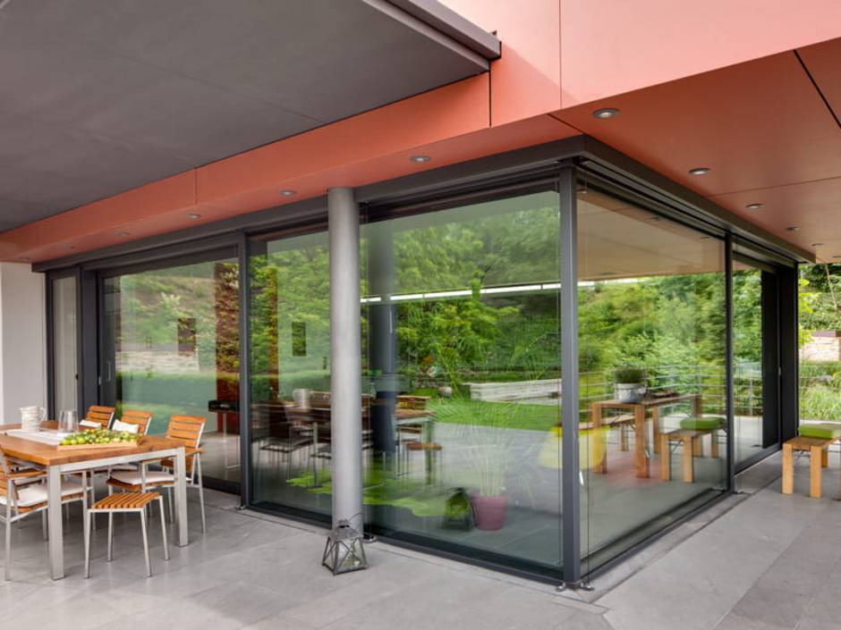 Aluminiumfenster, großflächige Fenster und Schiebetüren mit Aluminiumrahmen, Foto: Schüco