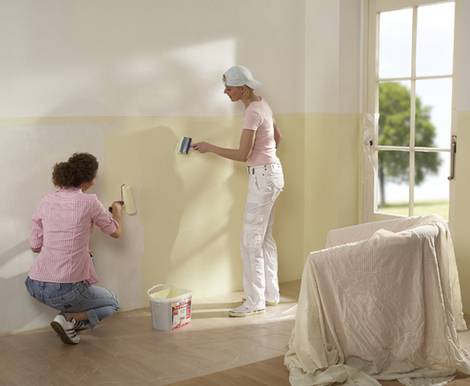 Putz überstreichen Henkel Ceresit Putz überstreichen, Rollwalze, Farbe, Wand, Foto: Henkel Ceresit