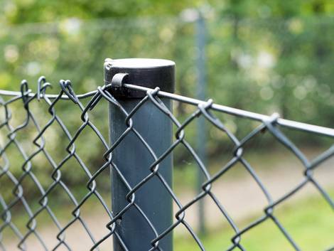 Zaun, Zaunsysteme, Maschendrahtzaun, Foto: PhotographyByMK/fotolia.com
