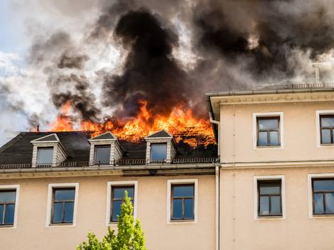 Versicherungen, Hausbrand, Wohnungsbrand, Dachstuhl, Foto: animaflora/fotolia.com