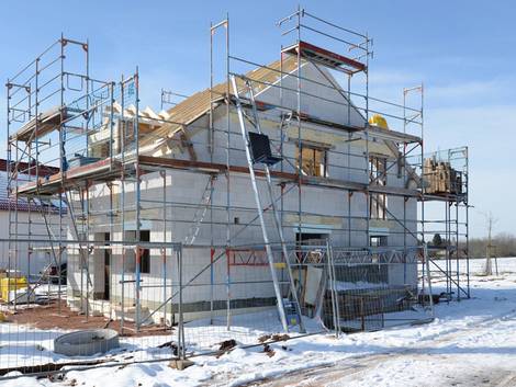 Baupartner, Insolvenz, Rohbau im Winter mit Schnee, Foto: Fotolyse / fotolia.com