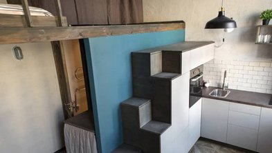 mobiles Haus, Küche im Tiny House, Foto: Addictive / iStock.com