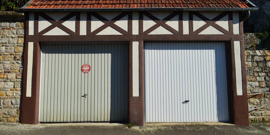 Garagentore - Infos zu Rolltor und Sektionaltor - bauen.de