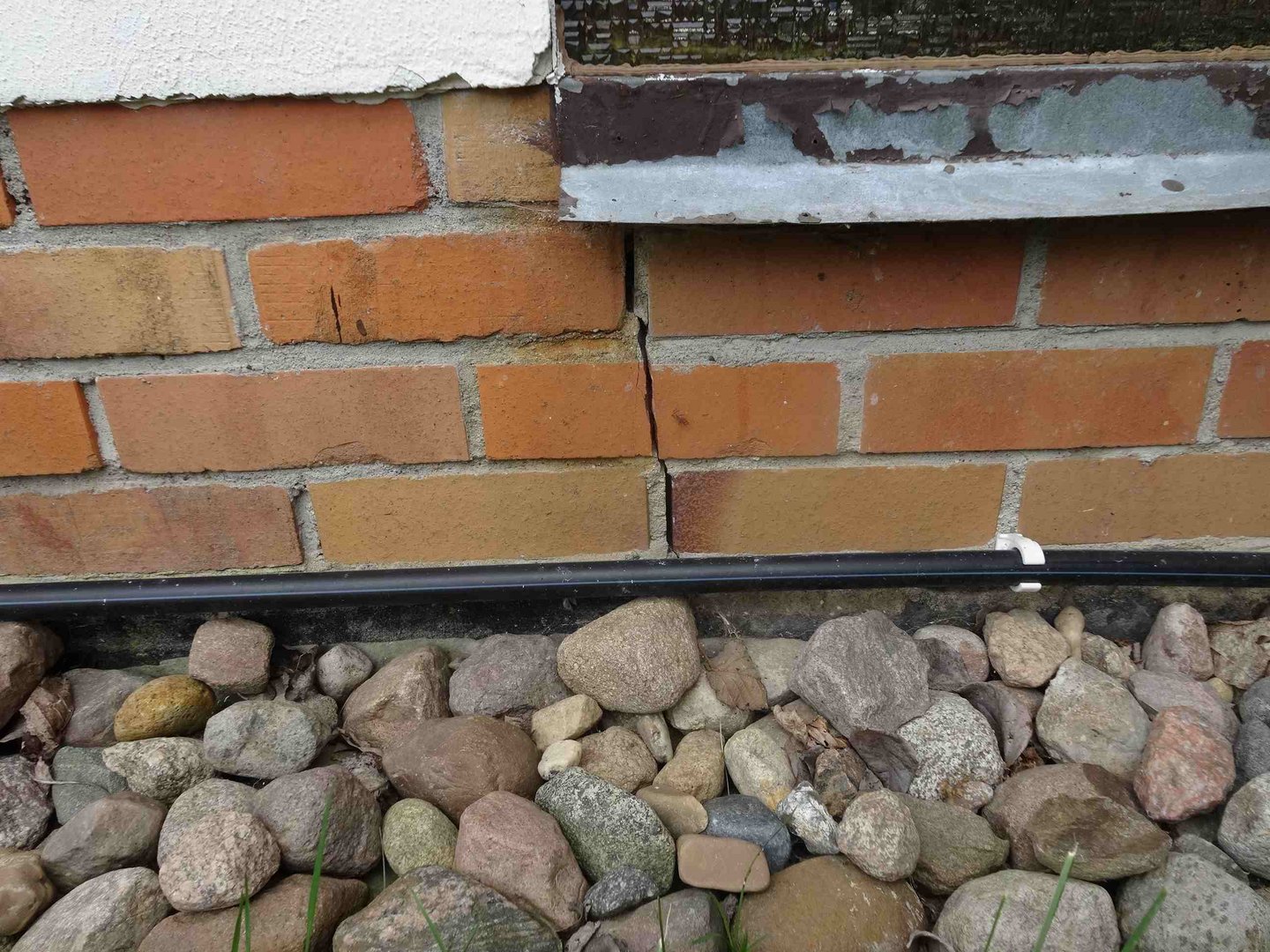 Risse im Außenputz ausbessern So geht
