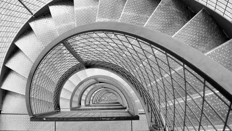 Treppen, Stahltreppe, Foto: ToGoPhoto / stock.adobe.com
