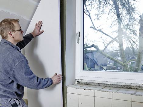 Kalziumsilikatplatten djd Qcare Innendämmung, Kalziumsilikatplatten, Foto: djd/Qcare