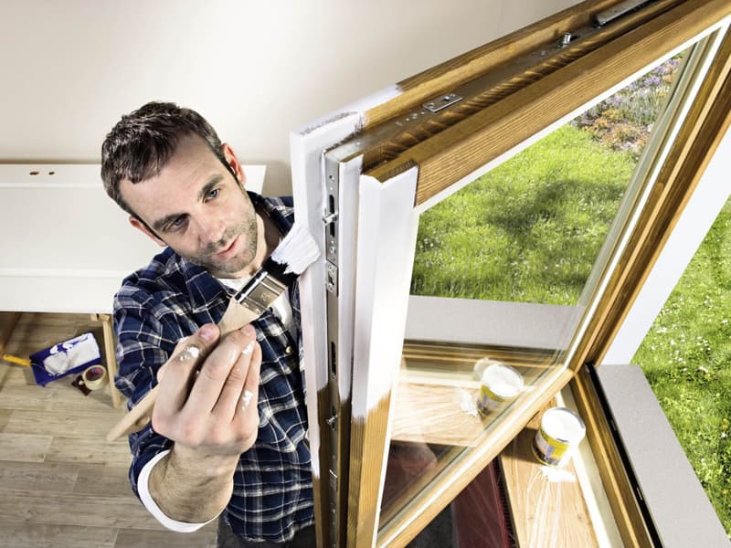Holzfenster streichen Von der Vorbereitung bis zum neuen