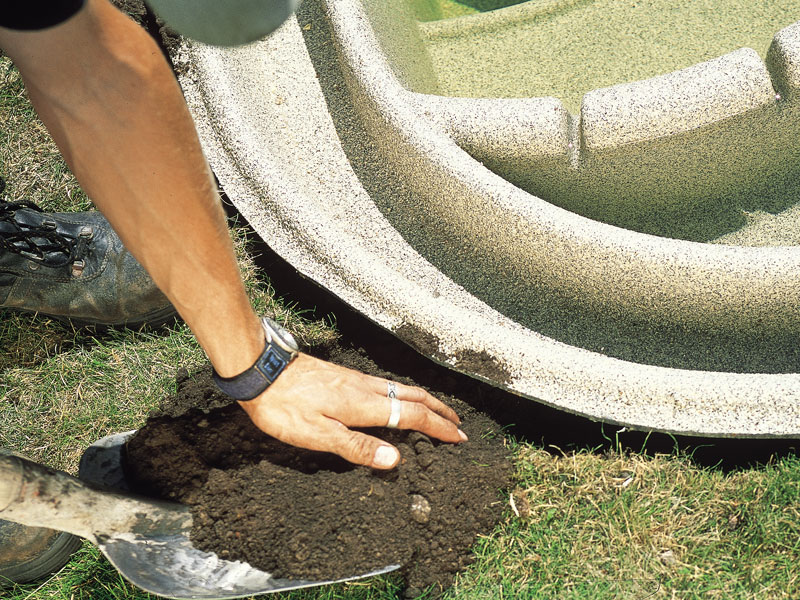 Teich anlegen: in 9 Schritten zum Gartenteich - bauen.de